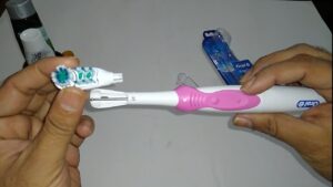 How to Change Electric Toothbrush Head