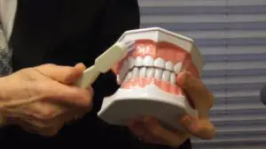 How to Brush Receding Gums With Electric Toothbrush