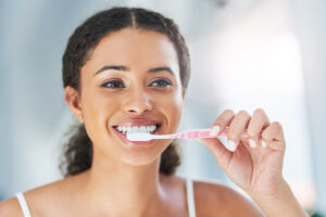Can Your Toothbrush Reinfect You