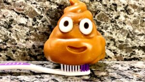 Can Poop Particles Get on Your Toothbrush