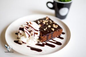 Can I Eat a Brownie After Wisdom Tooth Extraction?