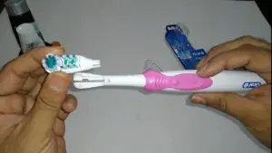 How to Take off Oral B Toothbrush Head